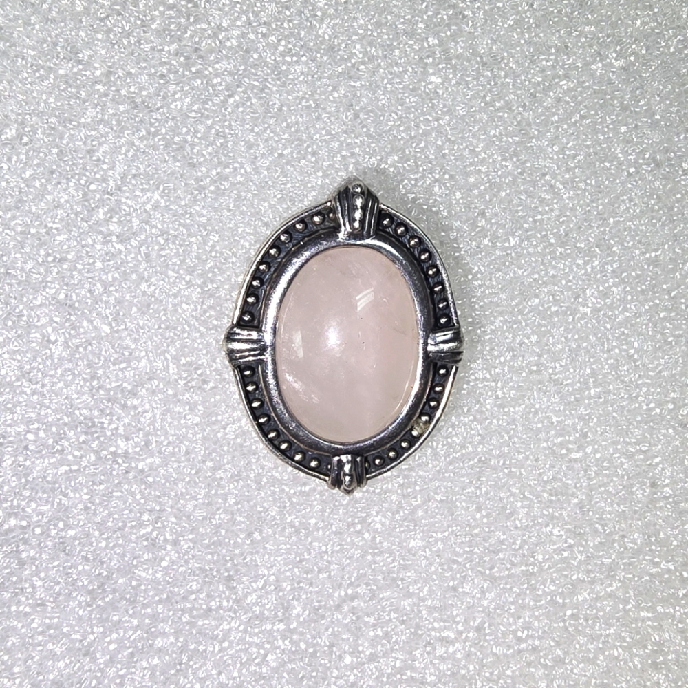 ROSE QUARTZ PENDANT